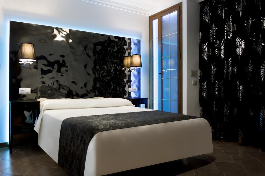 Hostal Alhambra - Adults Only Nerja Zewnętrze zdjęcie