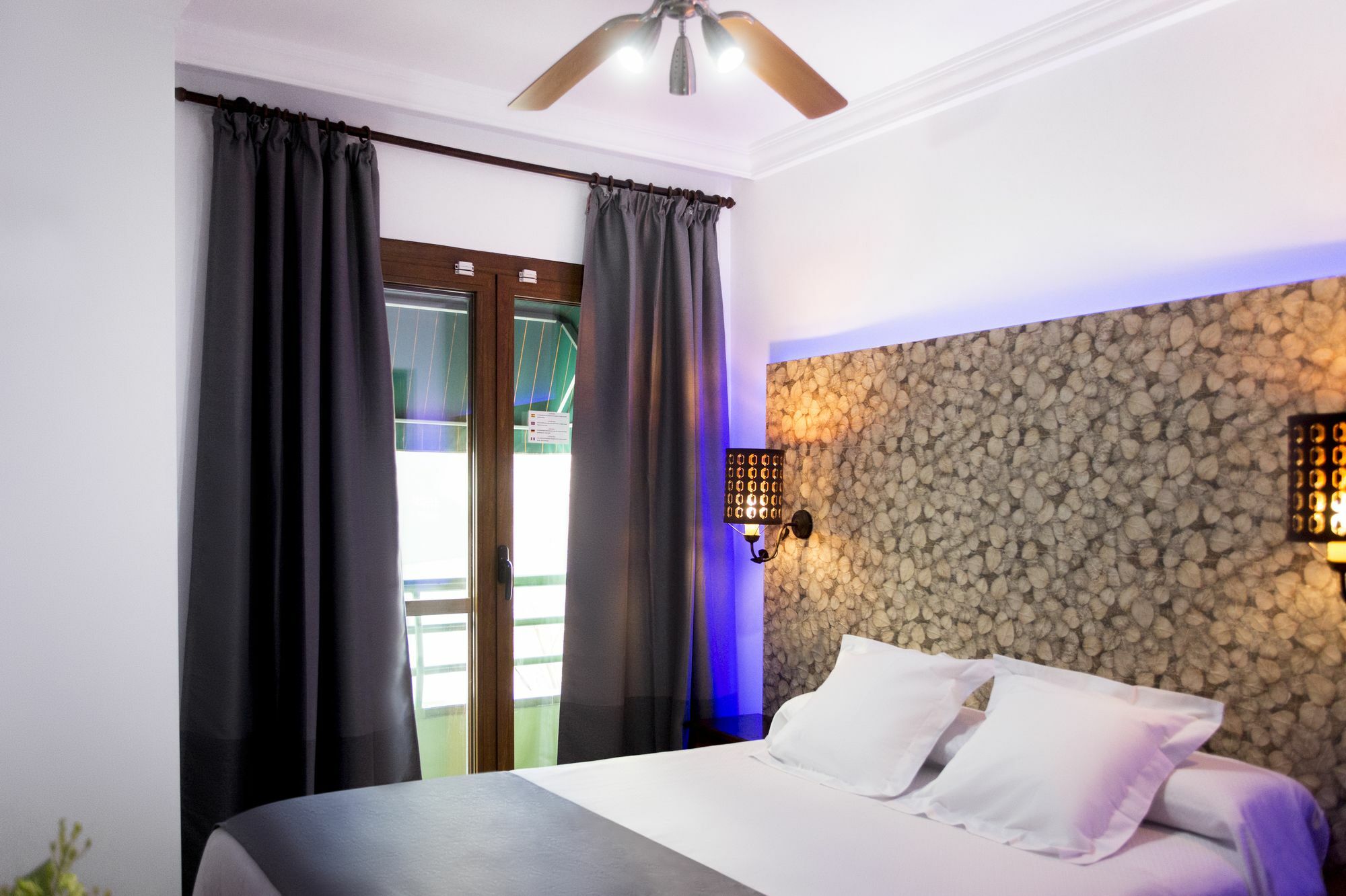 Hostal Alhambra - Adults Only Nerja Zewnętrze zdjęcie